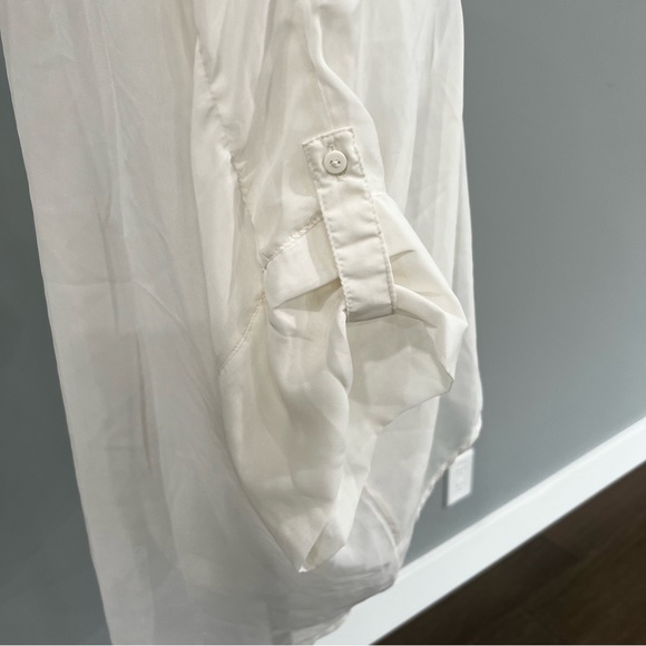 Almost Famous Sheer Medium Button Up Short Sleeve Top - Picture 5 of 15